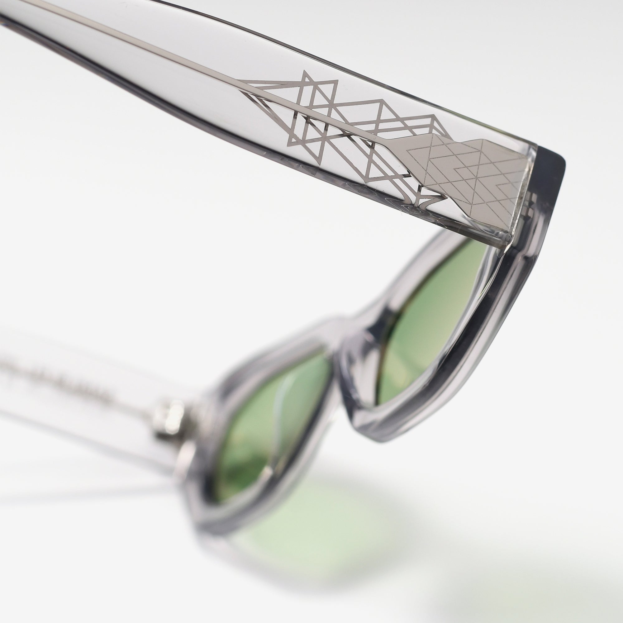 AKILA Vantage 3.0 Sunglasses for Sang Bleu