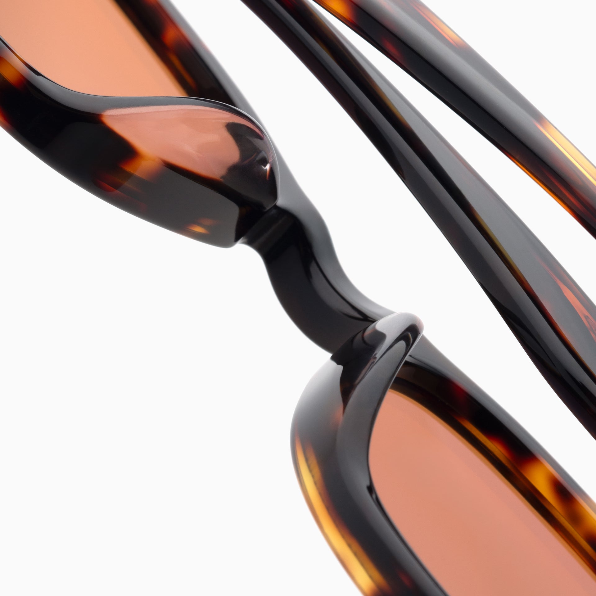 Mahogany Tortoise / Amber