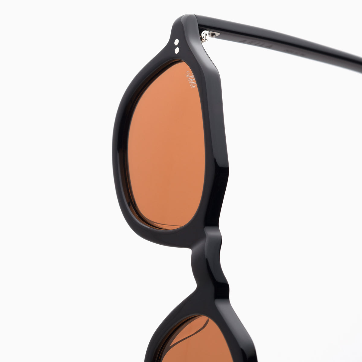 Black / Amber