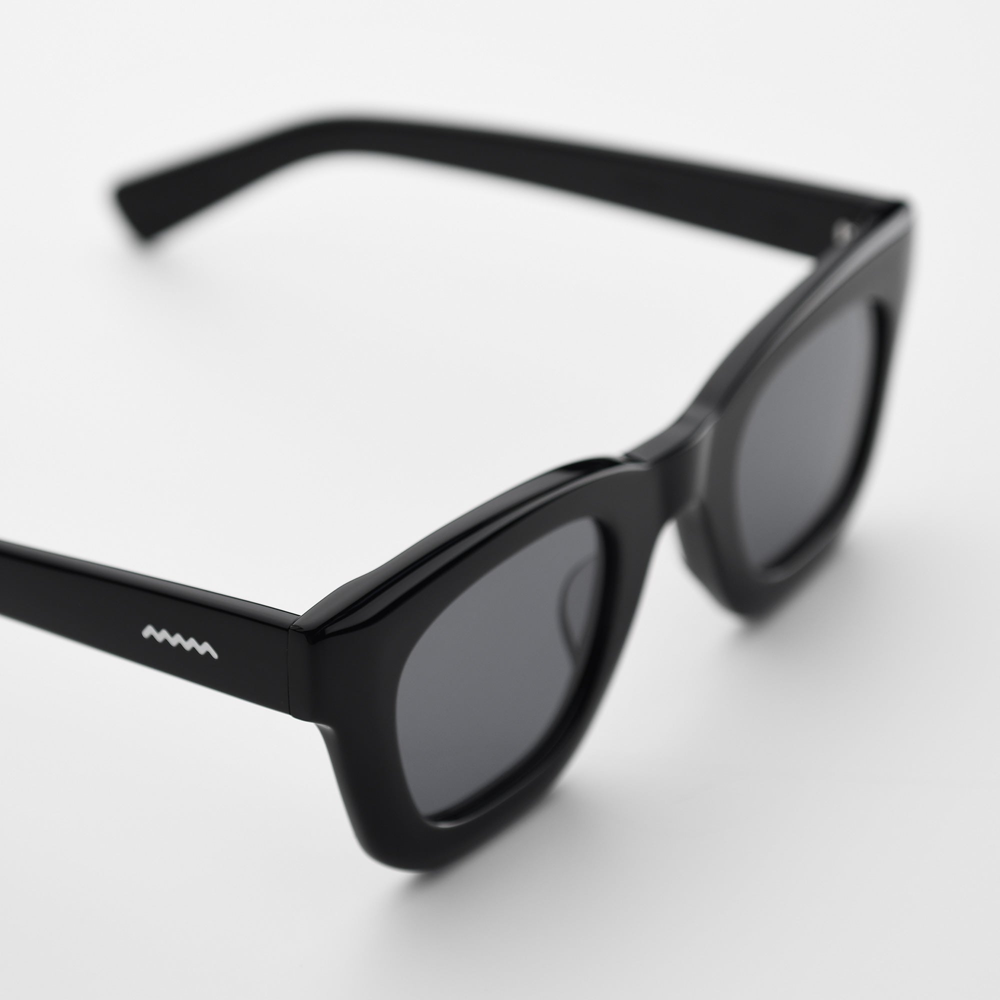 新品未使用・付属品全て有り　Brain Dead サングラス ELIA Brain Dead Elia Sunglasses – AKILA