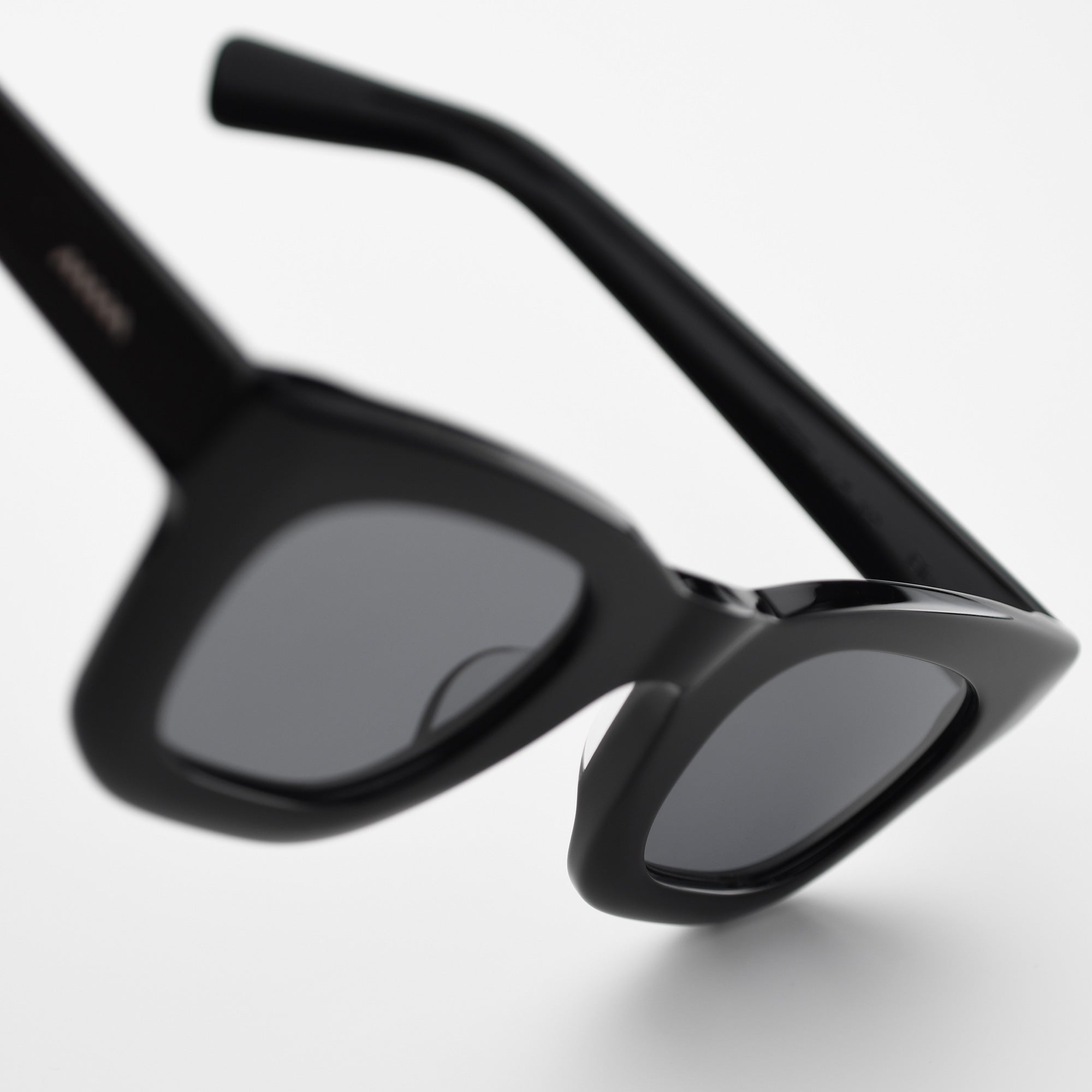 Brain Dead Elia Sunglasses – AKILA