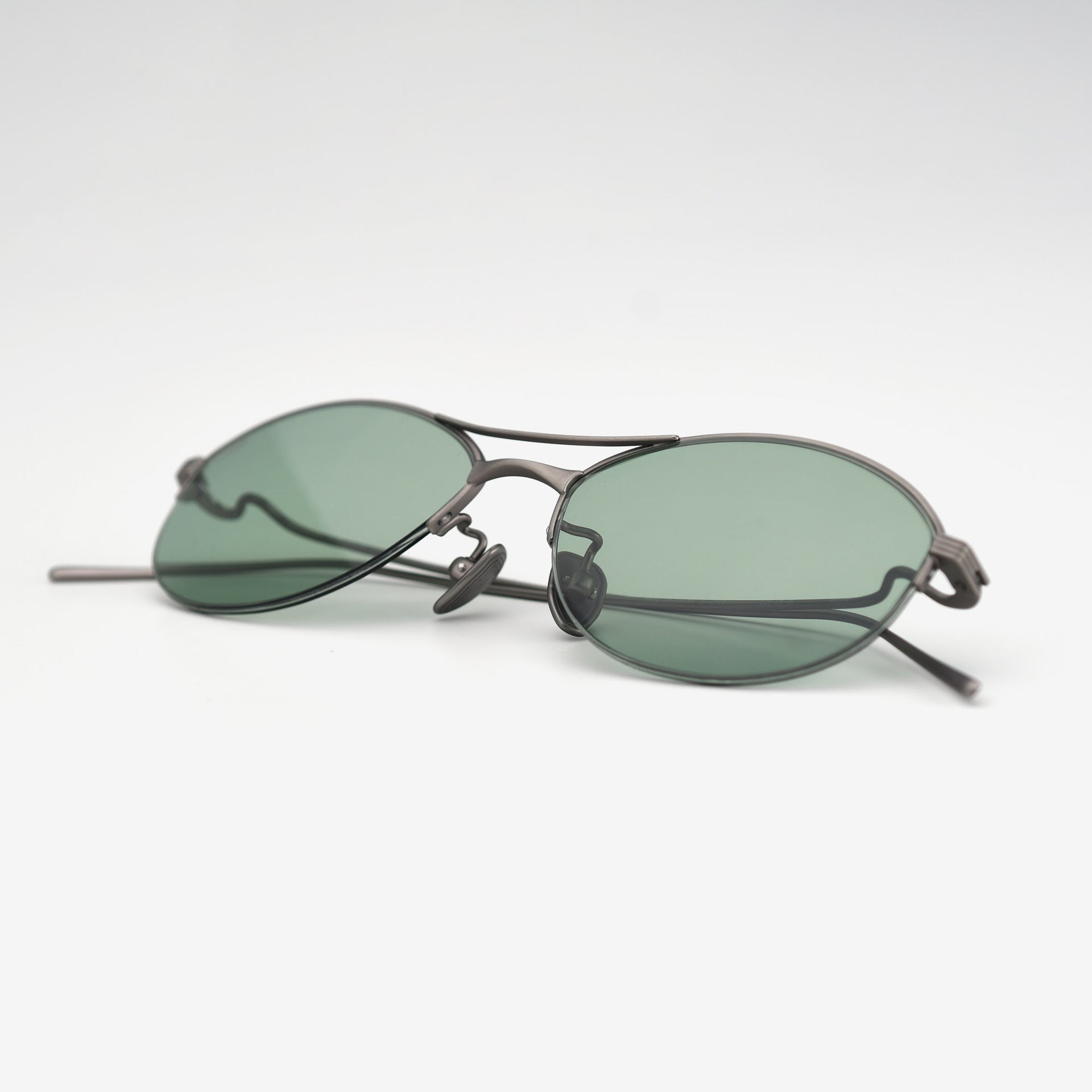 Brushed Gunmetal / Green