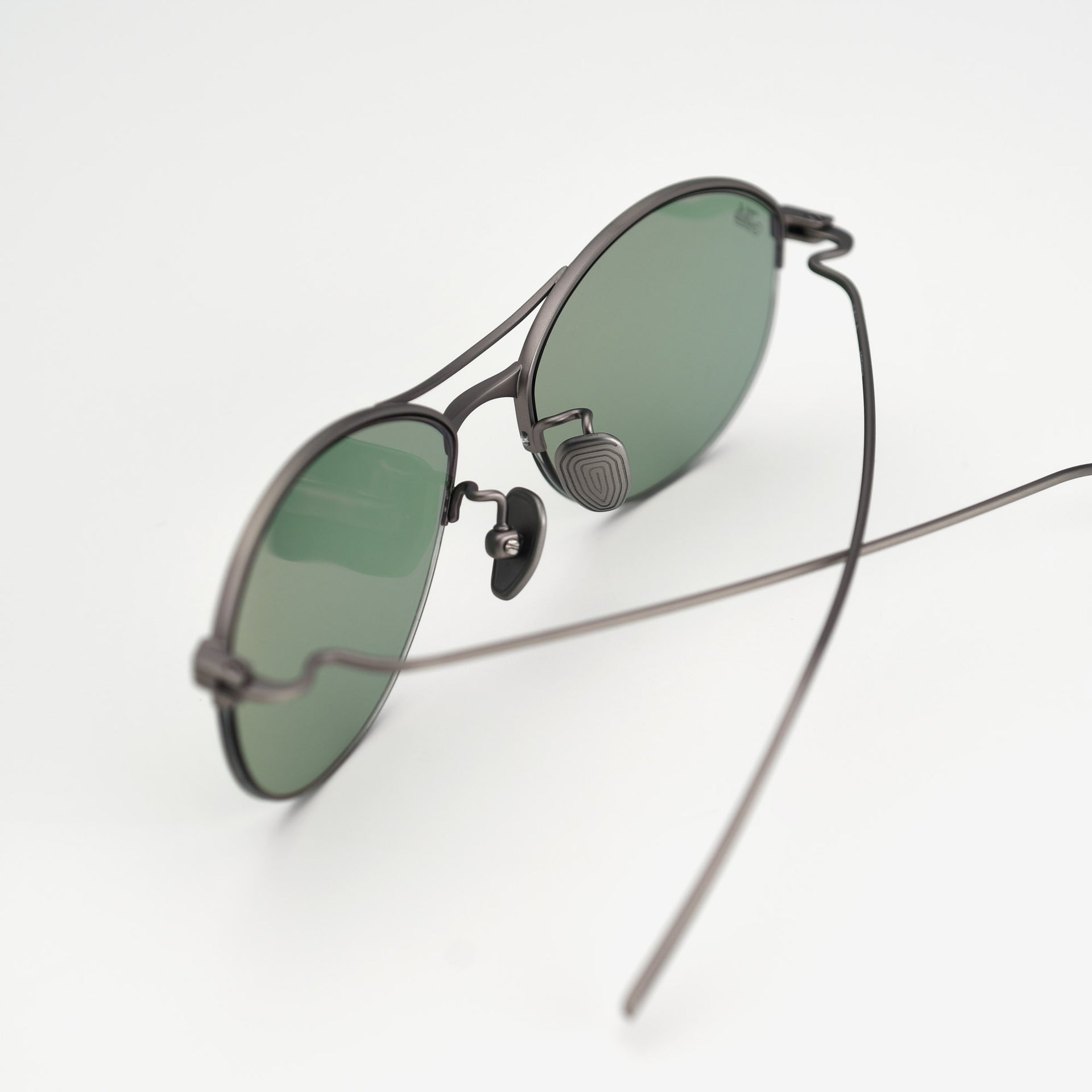 Brushed Gunmetal / Green