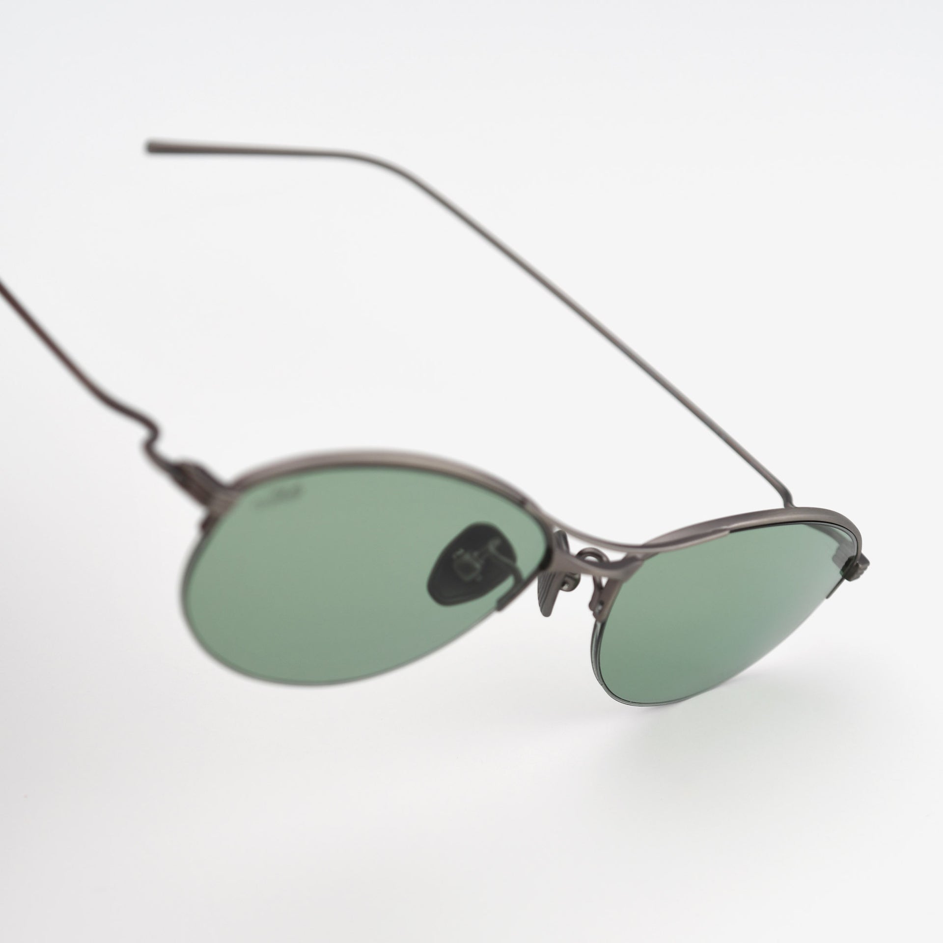 Brushed Gunmetal / Green