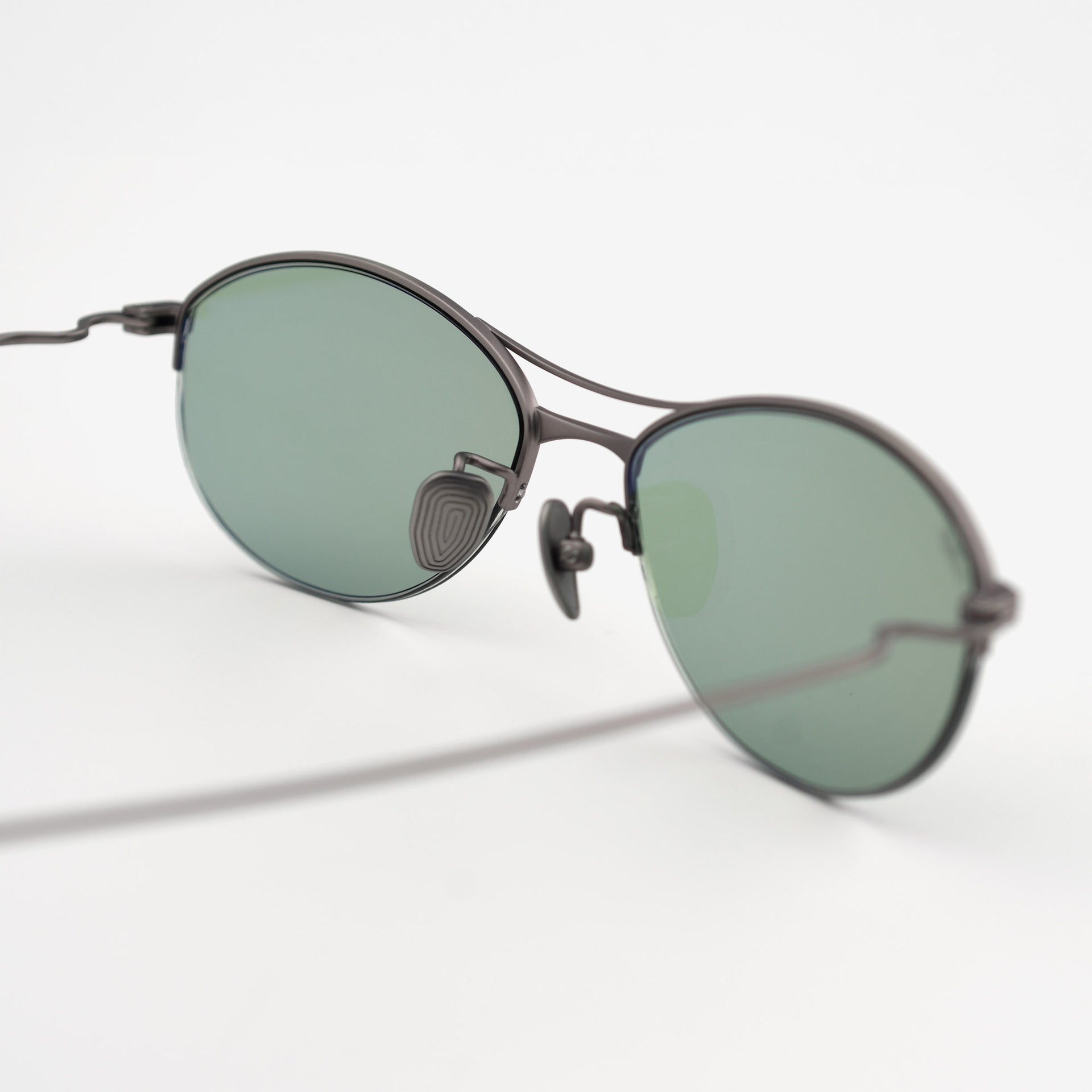 Brushed Gunmetal / Green