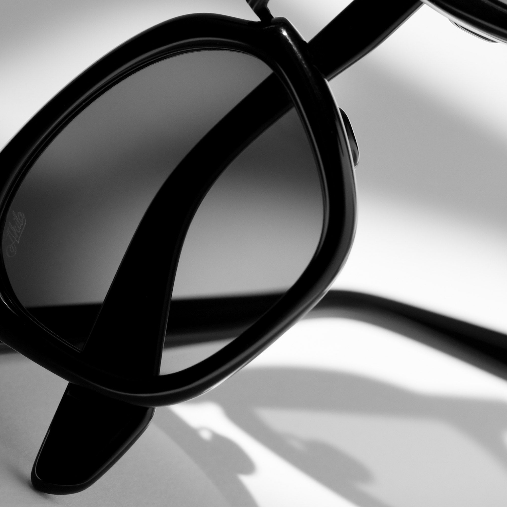 AKILA Eyewear Iris Sunglasses