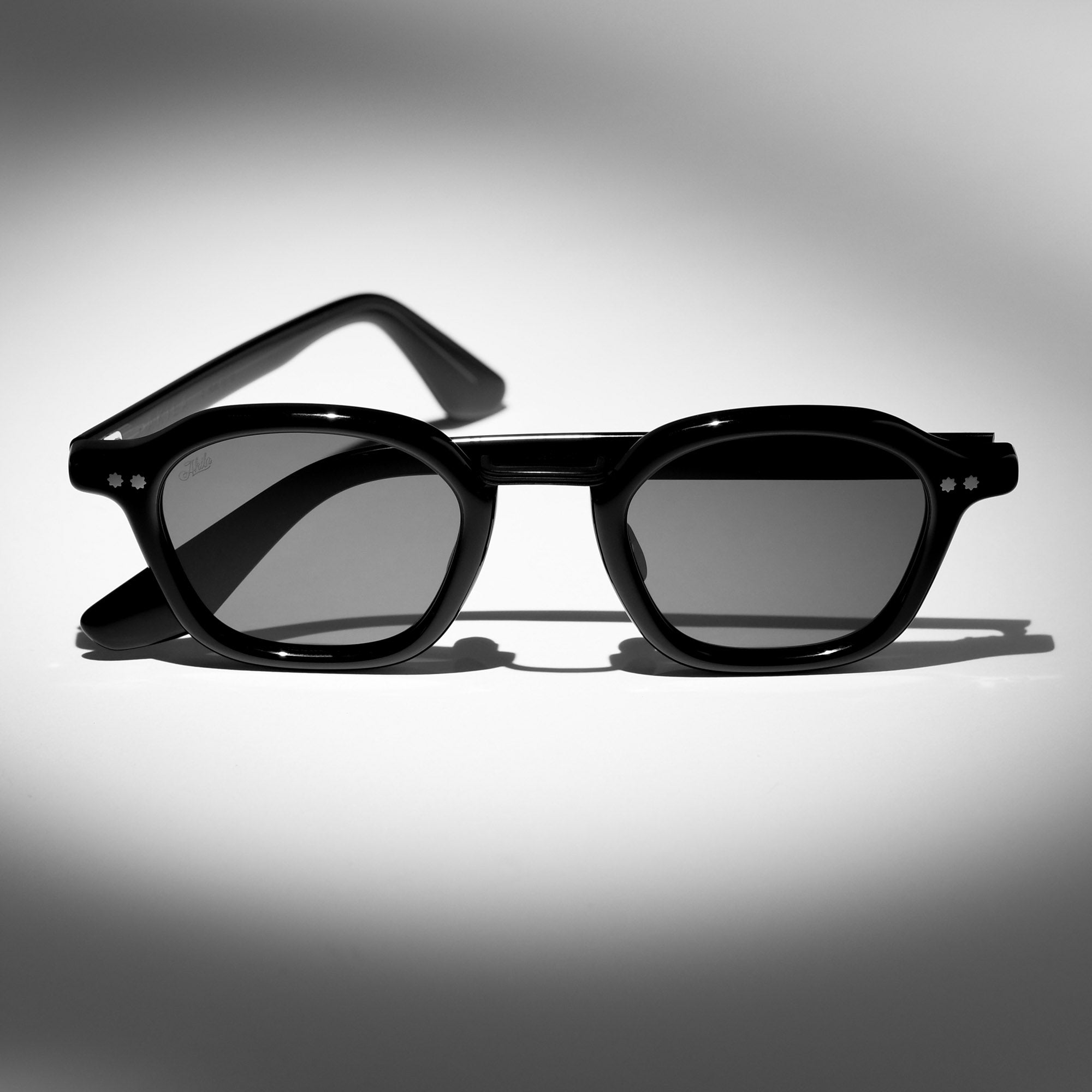 AKILA Eyewear Iris Sunglasses