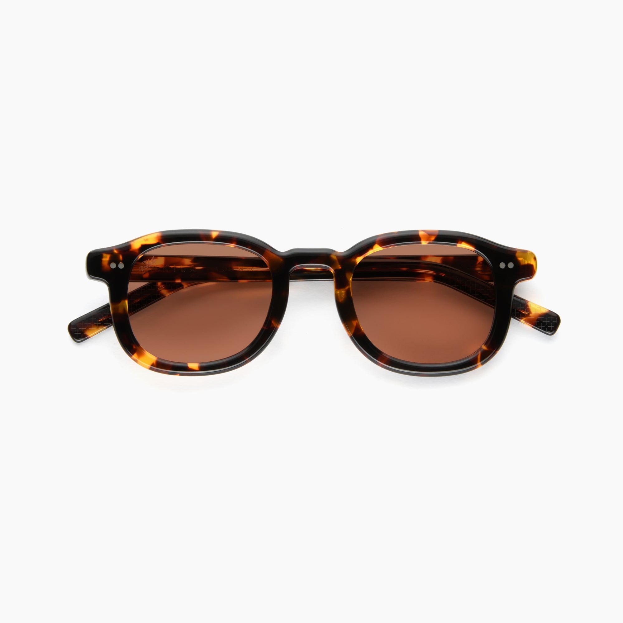 Akila la red tinted tortoise outlet shell sunglasses