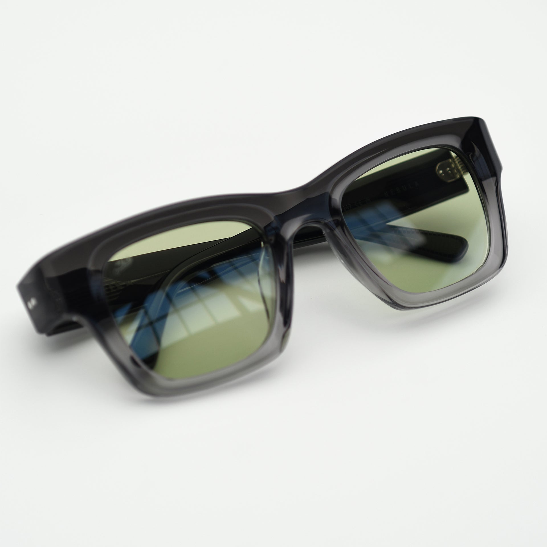 Grey Gradient / Lt Green