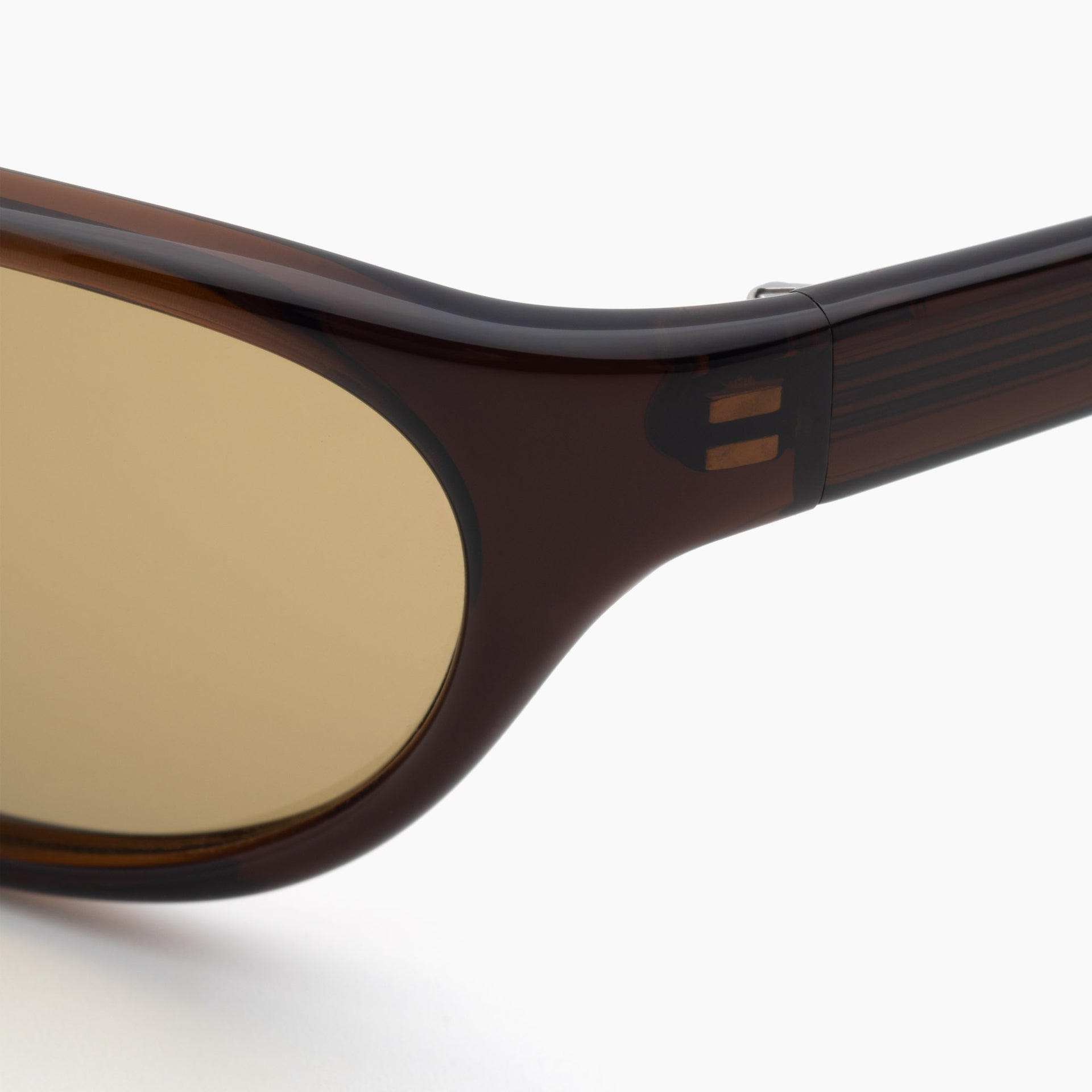 Dk Brown / Dk Umber